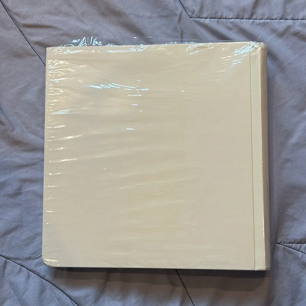 NWT Hanukah 200 4X6 Photo Album with Memo Space